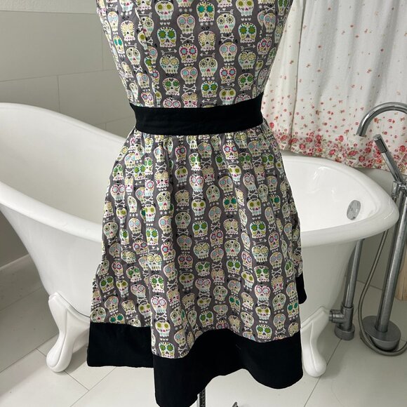 Folter Skull Dress Size Medium - Picture 3 of 4